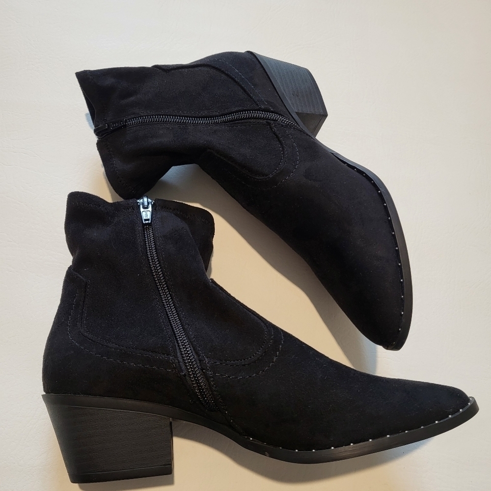 SO womens black faux suede zipper closure stacked heel ankle boots size 9 NWOB - Picture 5 of 11